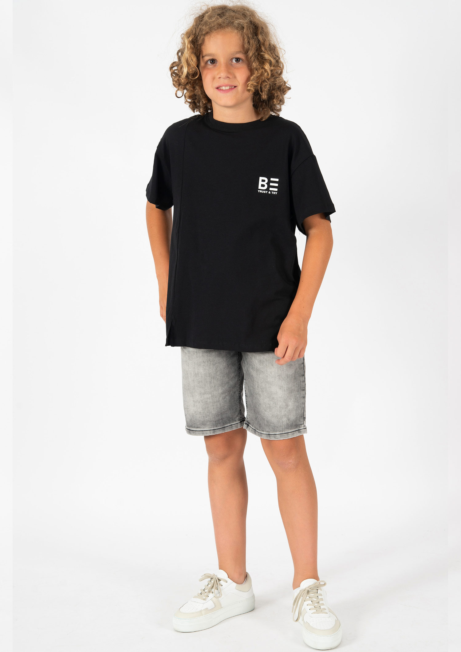4854-Boys Relaxed Jogg Short Sweat Denim, avaible in Normal