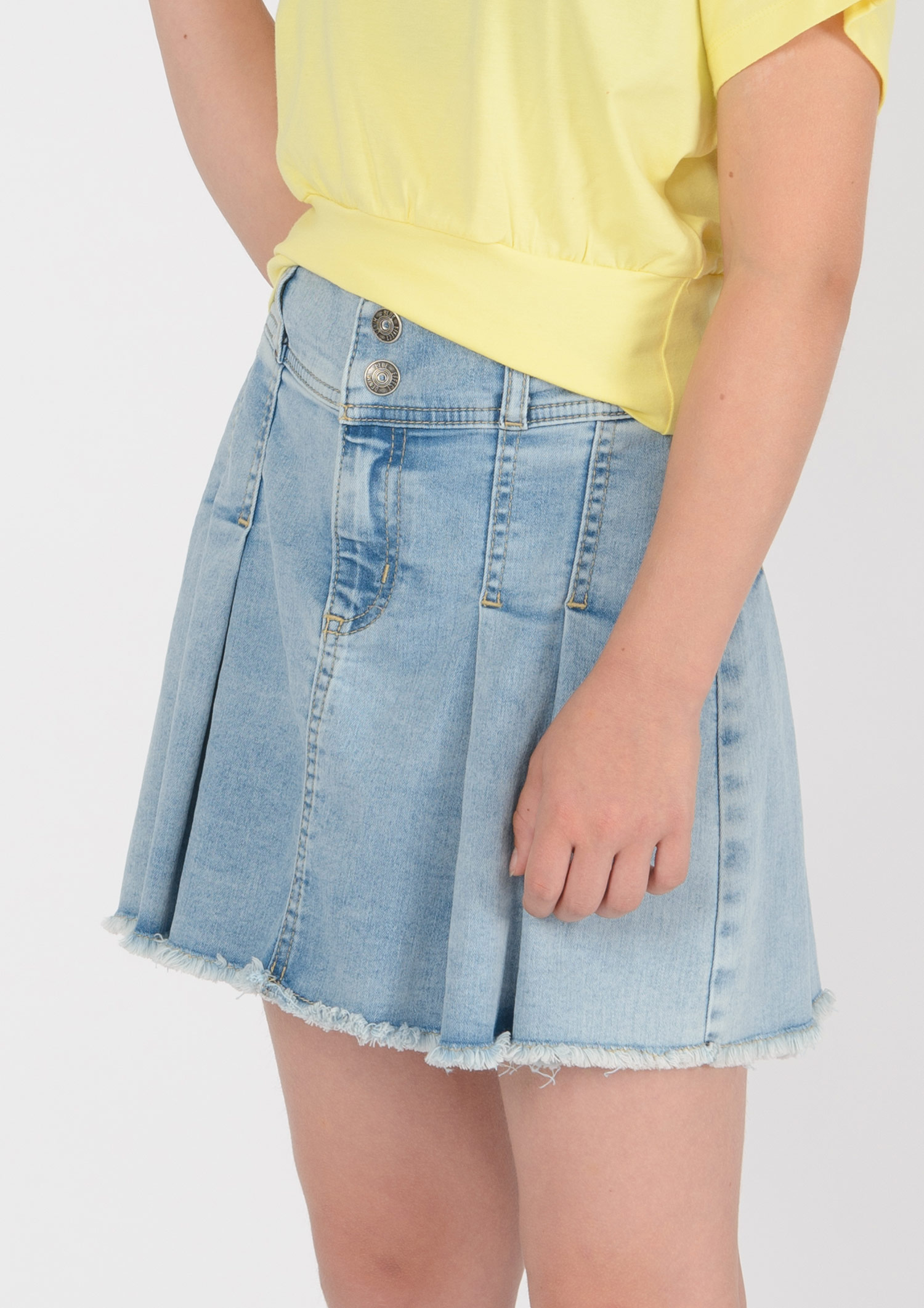 3325-Girls Pleated Jean Skirt