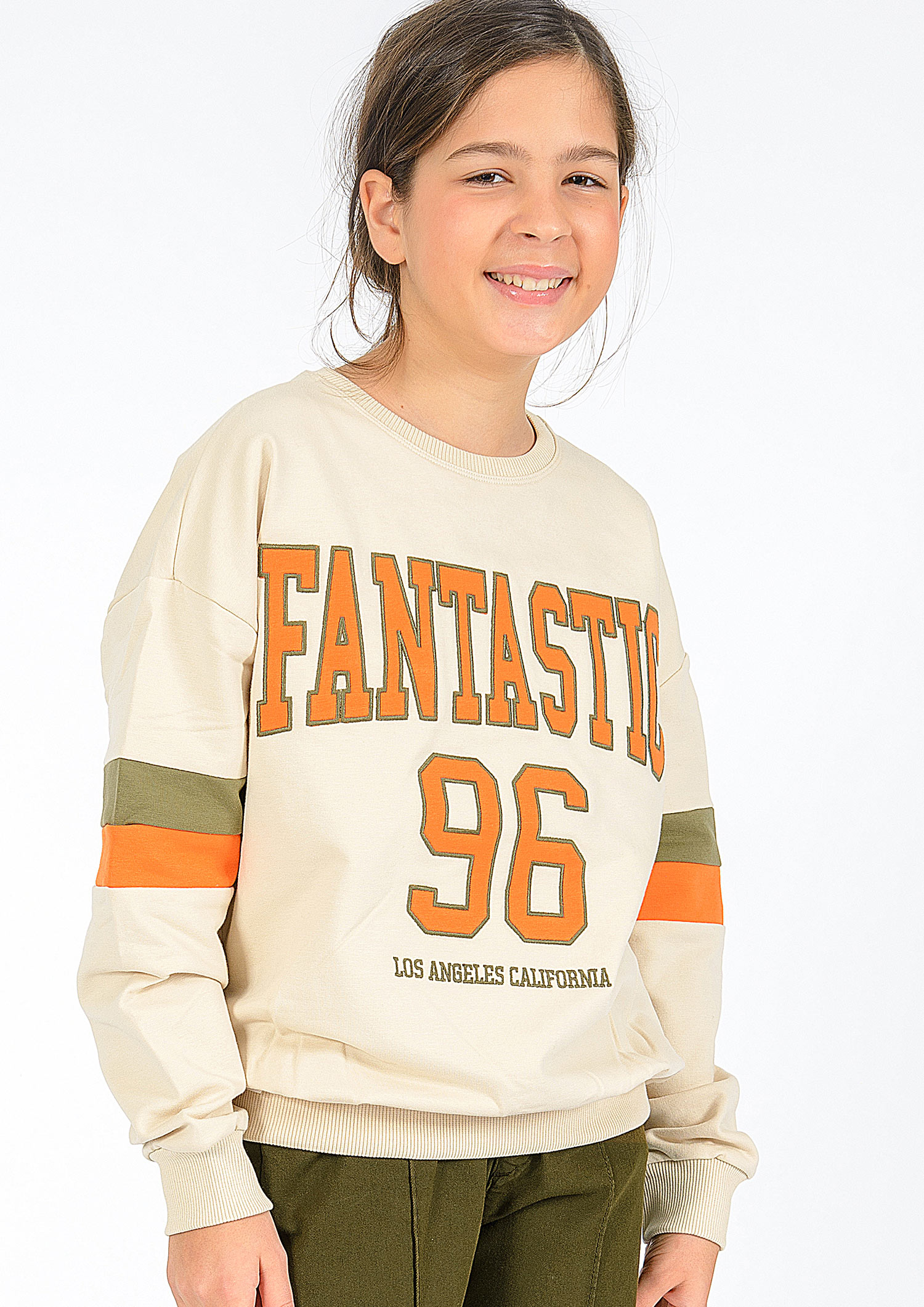 5916-Girls Sweatshirt -Fantastic 96